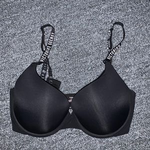 Victoria’s Secret perfect shape lightly padded 32 DD Bra
